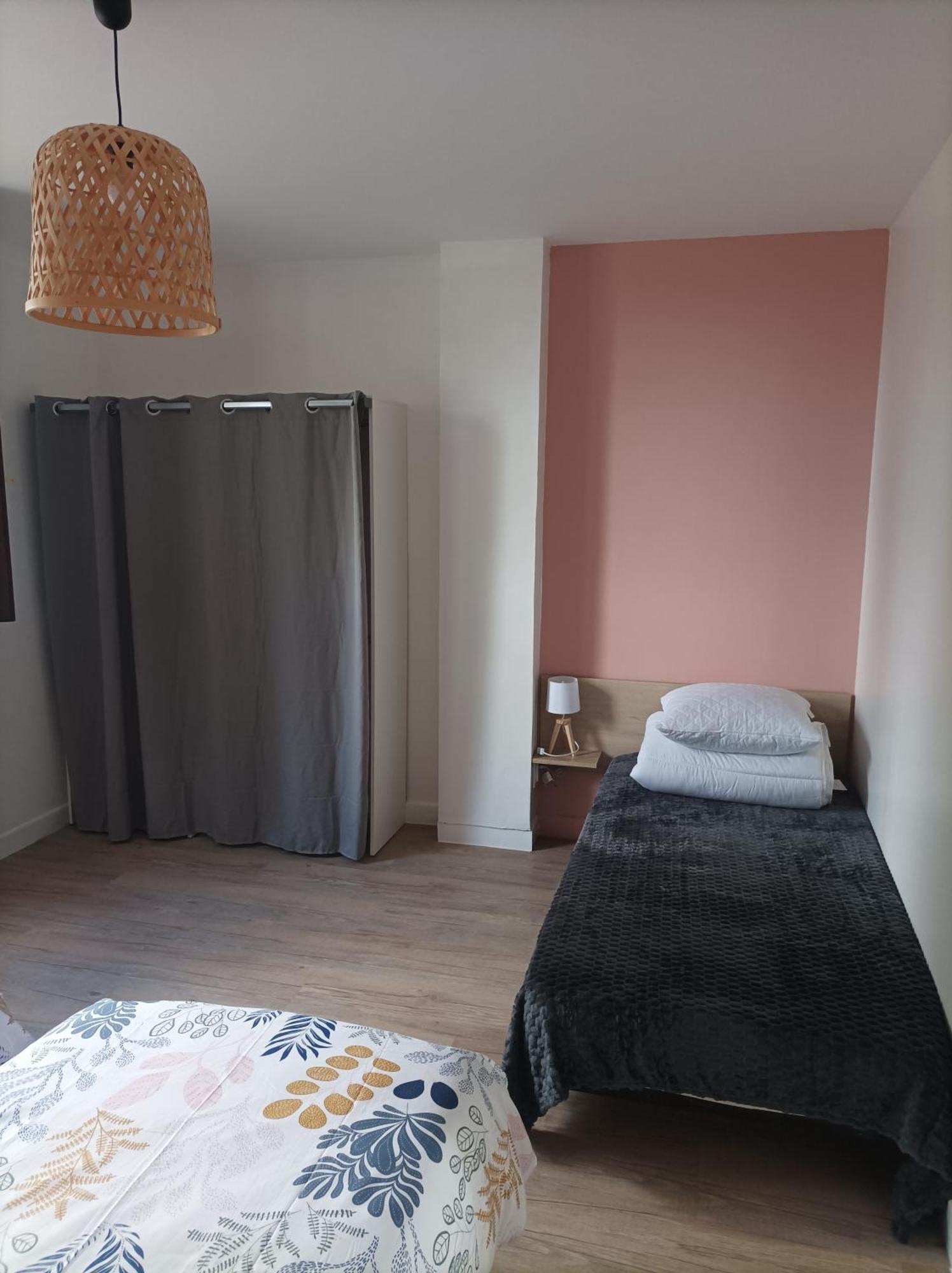 Patrice Et Chrstel Appartement Independant Chatuzange-le-Goubet Exterior photo